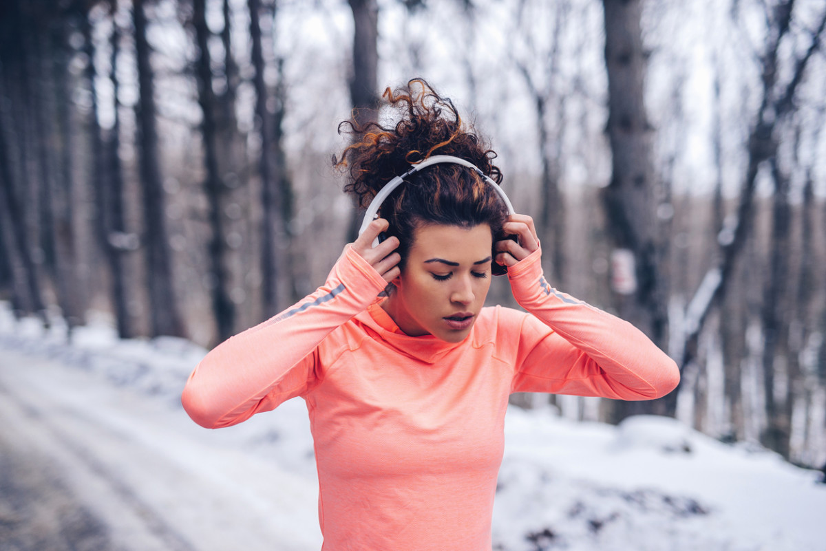 How to Motivate Yourself to Exercise During the Drab Winter Months -  Organic Authority